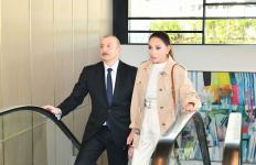 Президент Ильхам Алиев и Первая леди Мехрибан Алиева приняли участие в открытии отеля The Ritz-Carlton Baku (ФОТО/ВИДЕО)