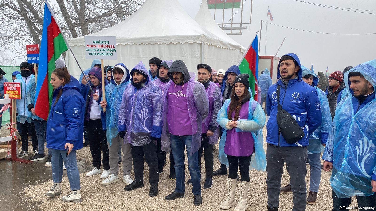 Акция на Лачинской дороге продолжается, несмотря на ухудшение погоды (ФОТО/ВИДЕО)