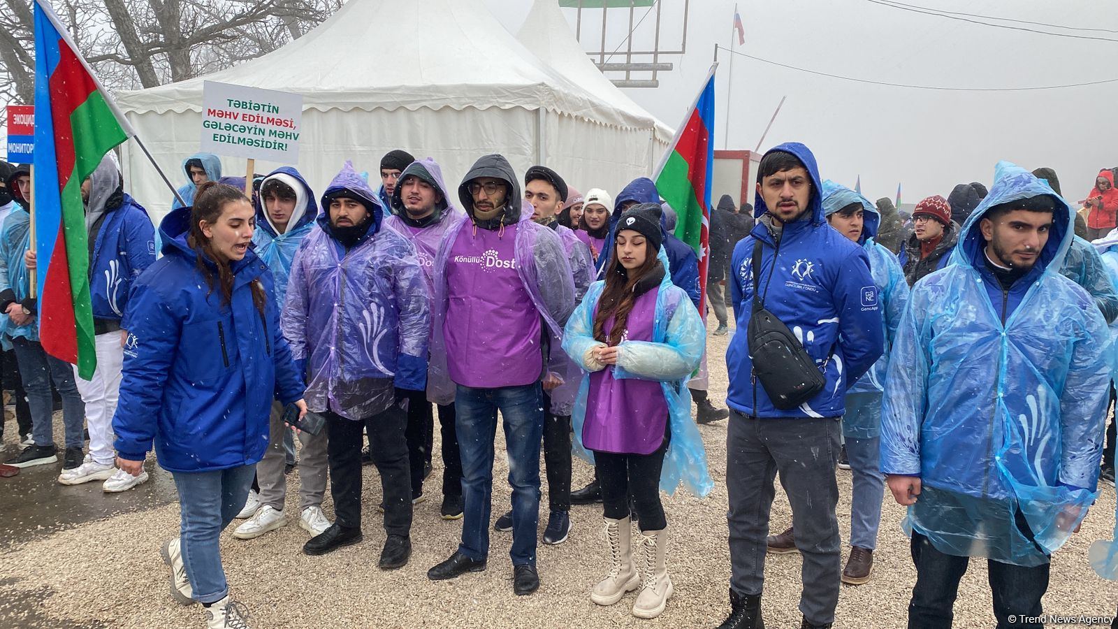 Акция на Лачинской дороге продолжается, несмотря на ухудшение погоды (ФОТО/ВИДЕО)
