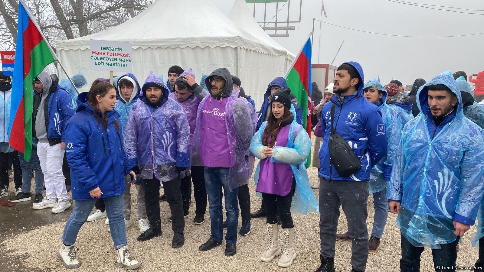 Акция на Лачинской дороге продолжается, несмотря на ухудшение погоды (ФОТО/ВИДЕО)