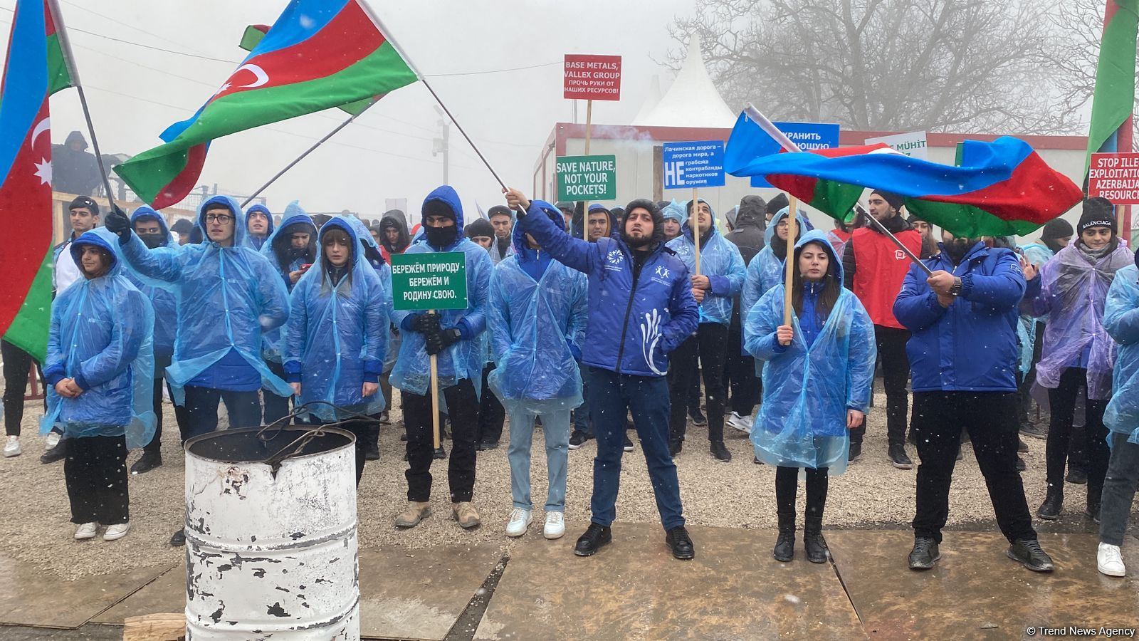 Акция на Лачинской дороге продолжается, несмотря на ухудшение погоды (ФОТО/ВИДЕО)