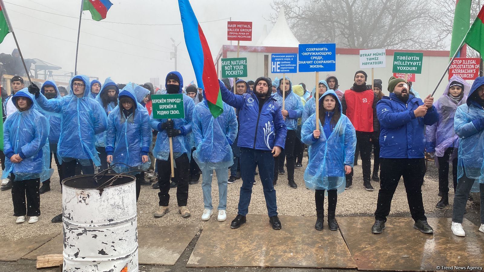 Акция на Лачинской дороге продолжается, несмотря на ухудшение погоды (ФОТО/ВИДЕО)