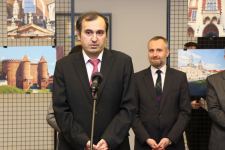 От готических замков до современных комплексов: в Баку показали архитектурные шедевры польских городов (ФОТО)