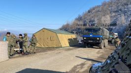 Russian peacekeepers' supply vehicles pass along Lachin road without incidents (PHOTO)