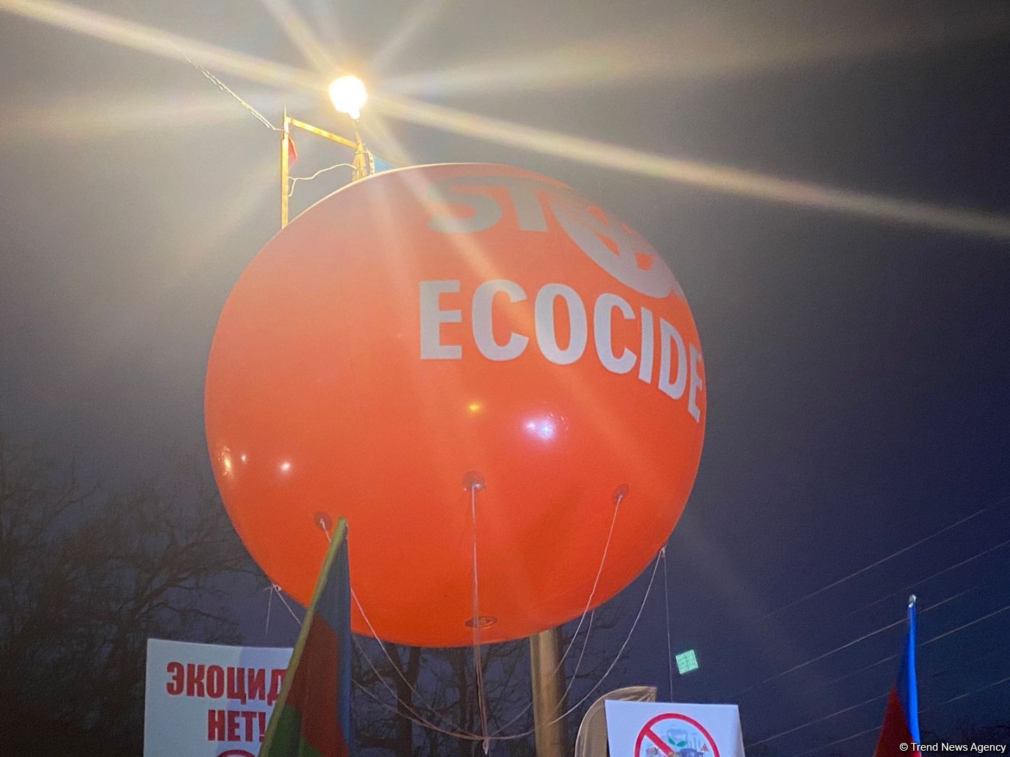 Azerbaijani peaceful protesters raise big balloon with 'Stop ecocide' written on it, on Shusha-Khankandi road (PHOTO)