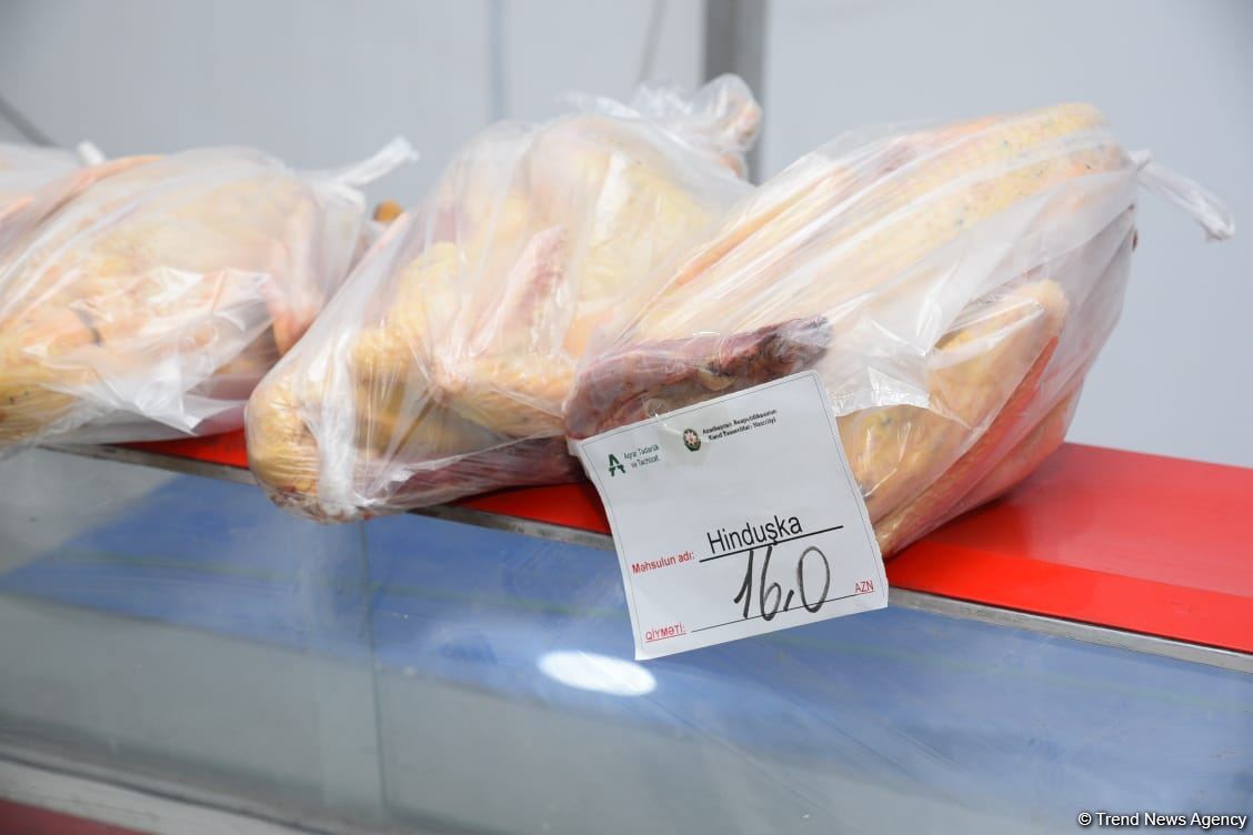 Цены на продукцию на ярмарках ”Из села в город" в Баку и на Абшероне (ФОТО)