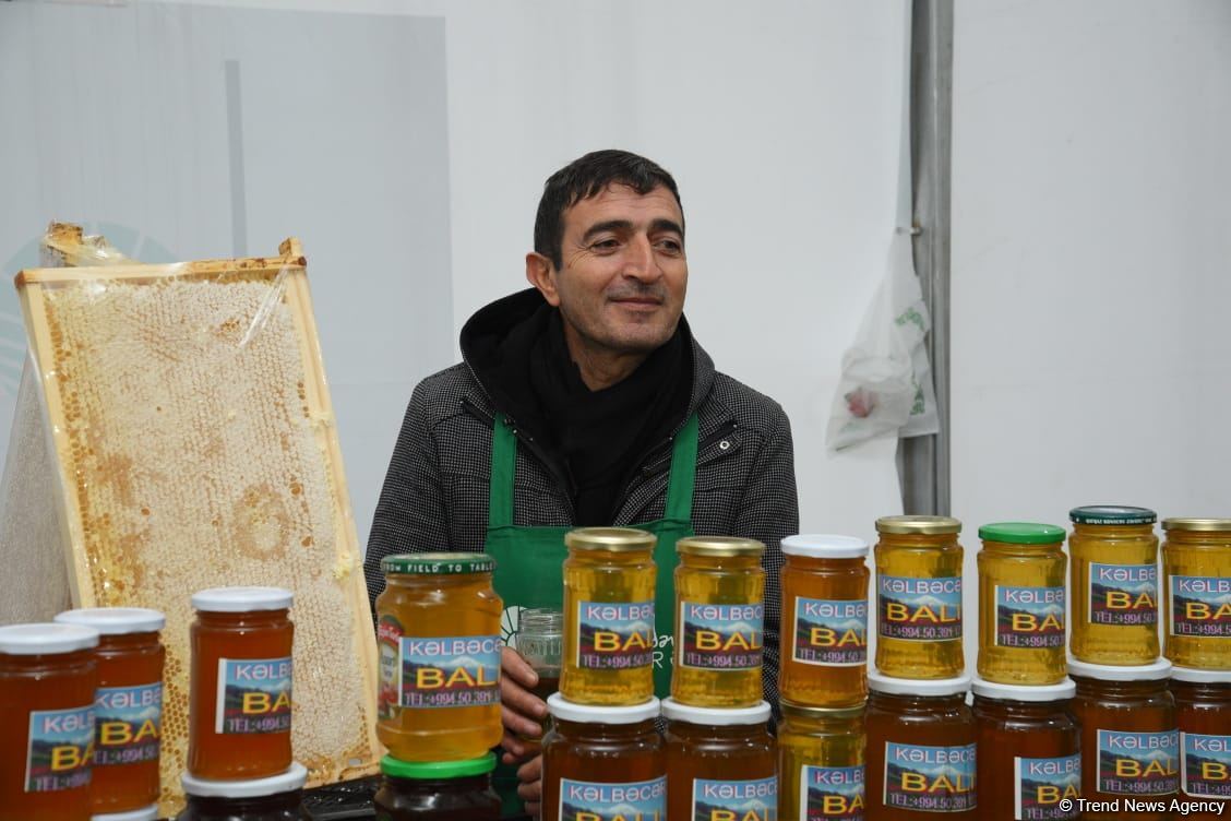 Цены на продукцию на ярмарках ”Из села в город" в Баку и на Абшероне (ФОТО)