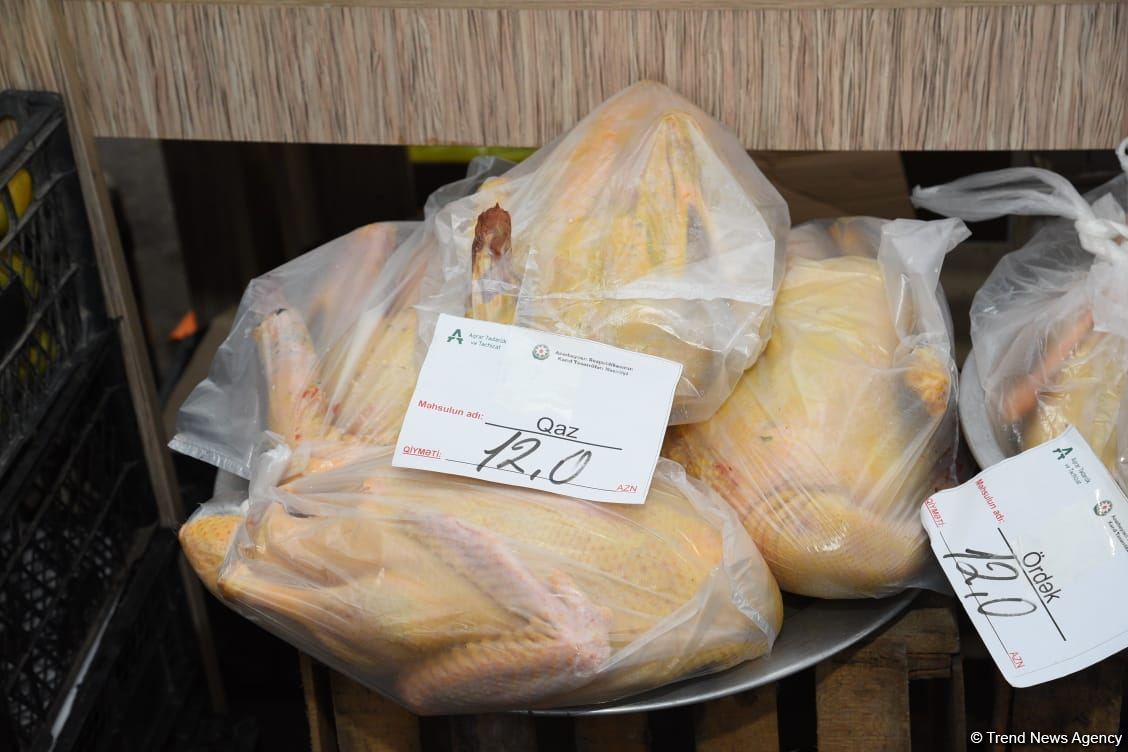 Цены на продукцию на ярмарках ”Из села в город" в Баку и на Абшероне (ФОТО)