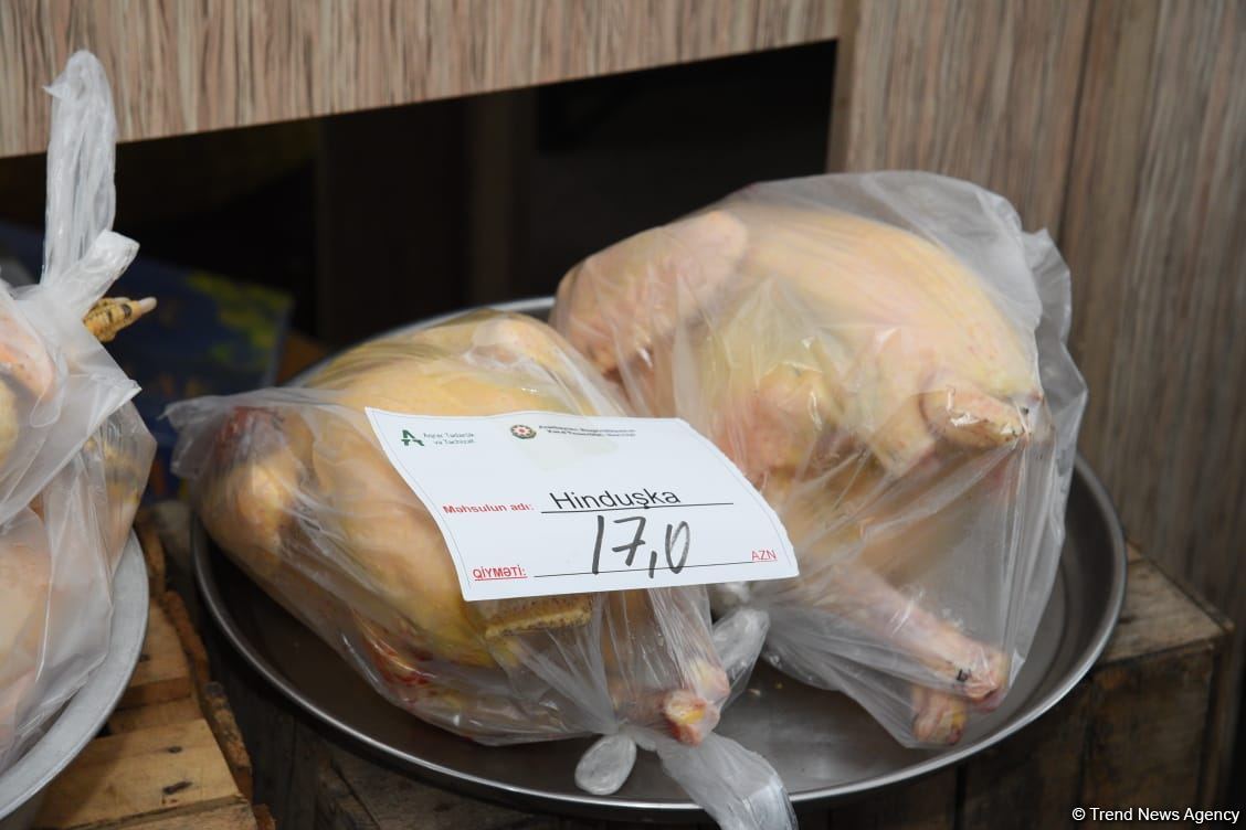 Цены на продукцию на ярмарках ”Из села в город" в Баку и на Абшероне (ФОТО)