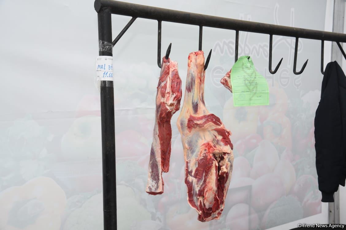 Цены на продукцию на ярмарках ”Из села в город" в Баку и на Абшероне (ФОТО)