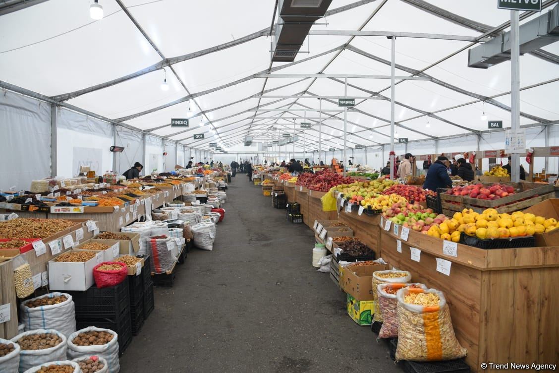 Цены на продукцию на ярмарках ”Из села в город" в Баку и на Абшероне (ФОТО)