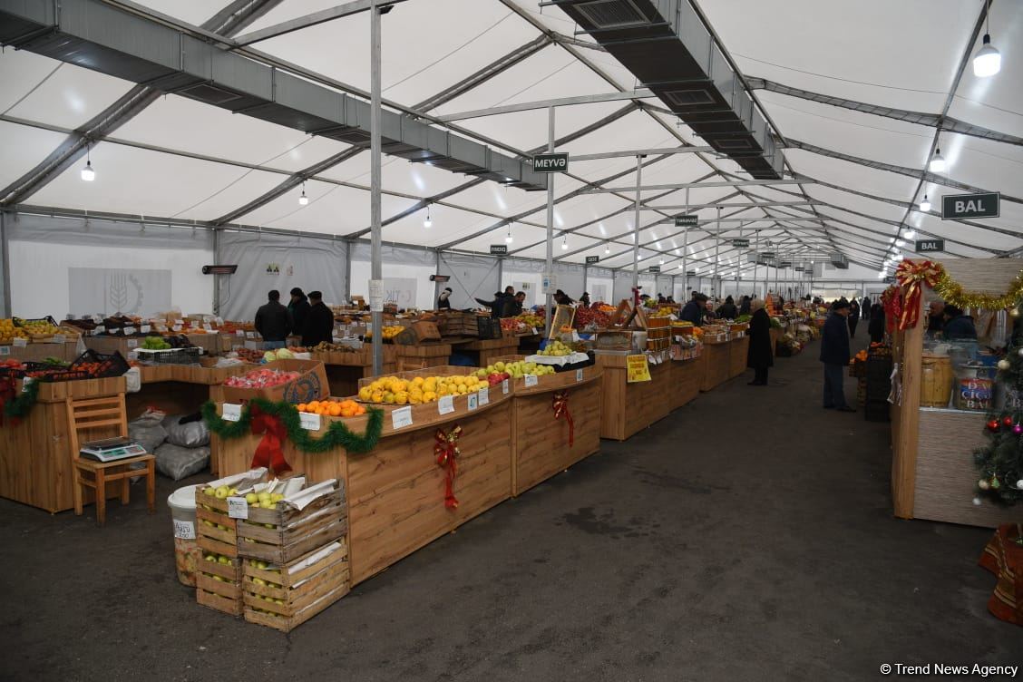 Цены на продукцию на ярмарках ”Из села в город" в Баку и на Абшероне (ФОТО)