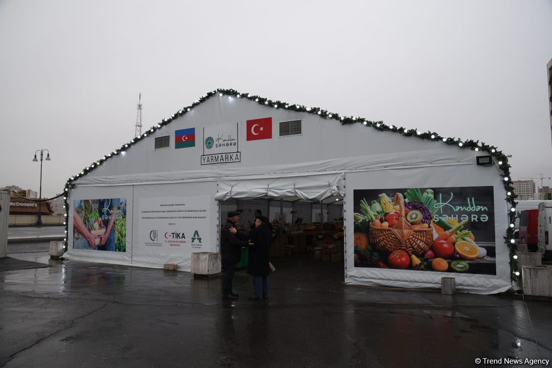 Цены на продукцию на ярмарках ”Из села в город" в Баку и на Абшероне (ФОТО)
