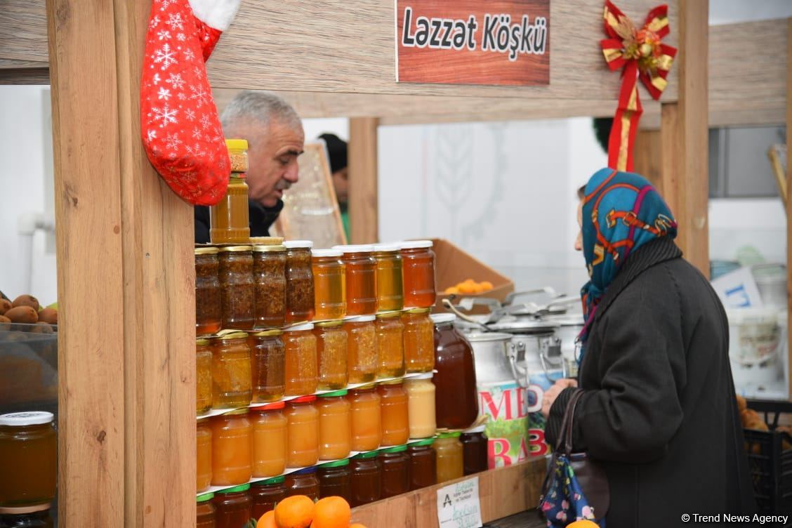 Цены на продукцию на ярмарках ”Из села в город" в Баку и на Абшероне (ФОТО)