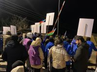 Peaceful protests of Azerbaijanis on Khankandi-Lachin road continue