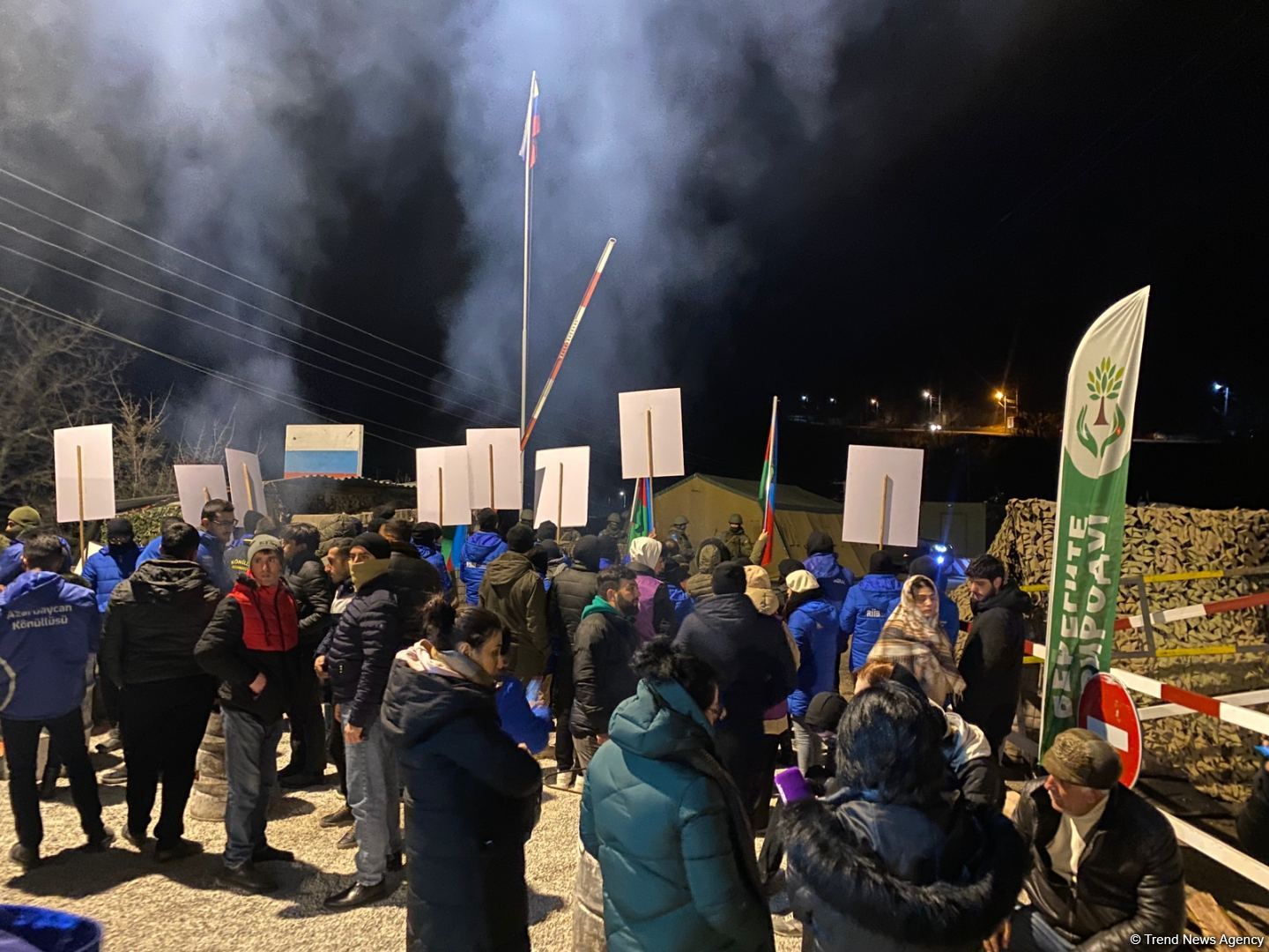 Peaceful protests of Azerbaijanis on Khankandi-Lachin road continue
