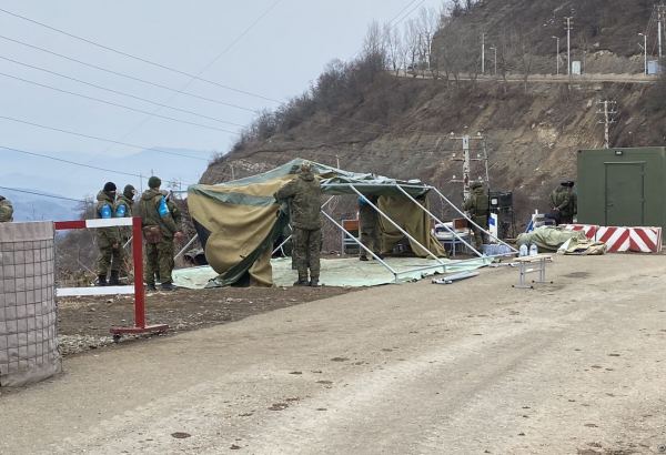 Peacekeepers changing place of their tents on area of peaceful protests near Azerbaijan's Shusha (PHOTO/VIDEO)