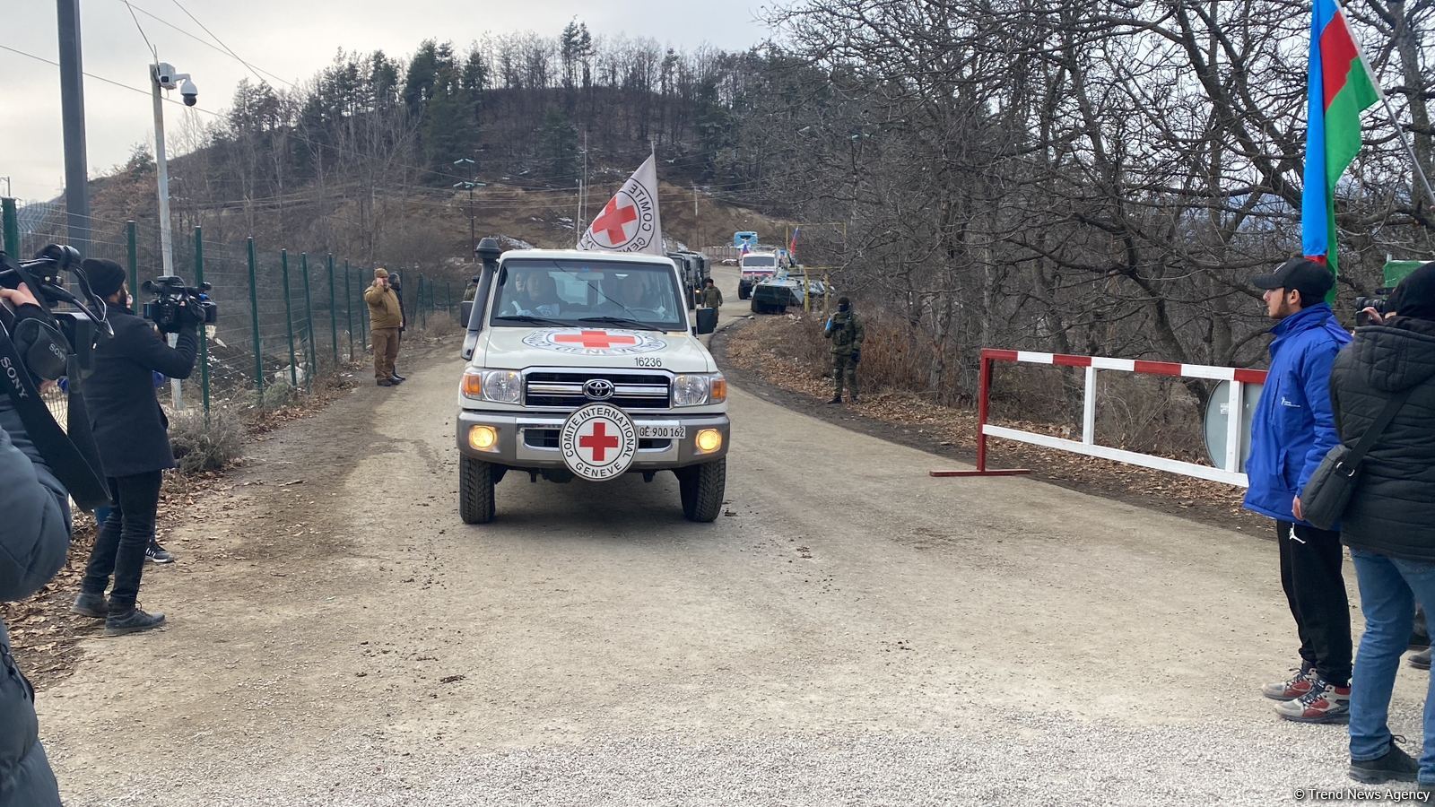 More supply vehicles of Russian peacekeepers pass through Azerbaijan's Lachin road (PHOTO) (UPDATE)