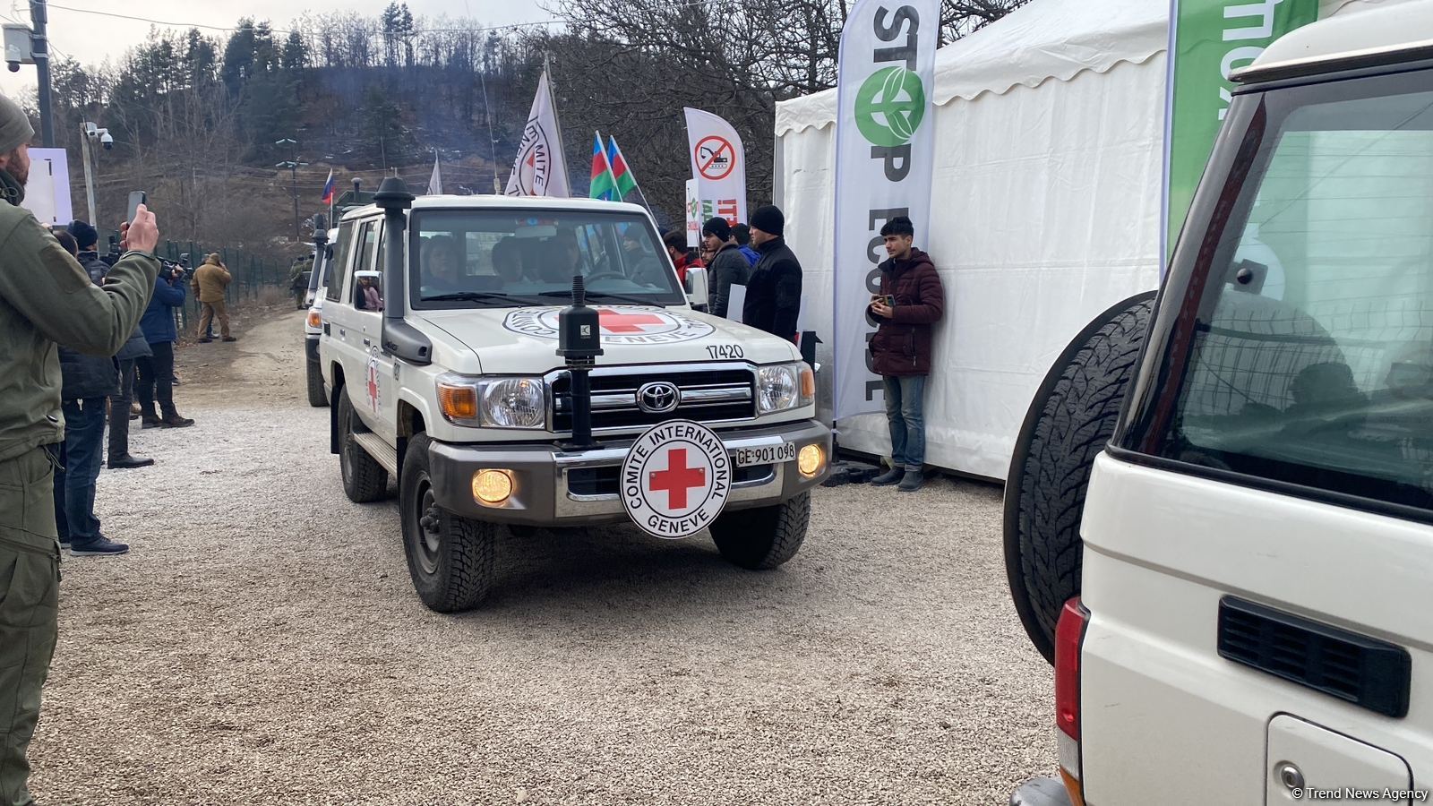 More supply vehicles of Russian peacekeepers pass through Azerbaijan's Lachin road (PHOTO) (UPDATE)