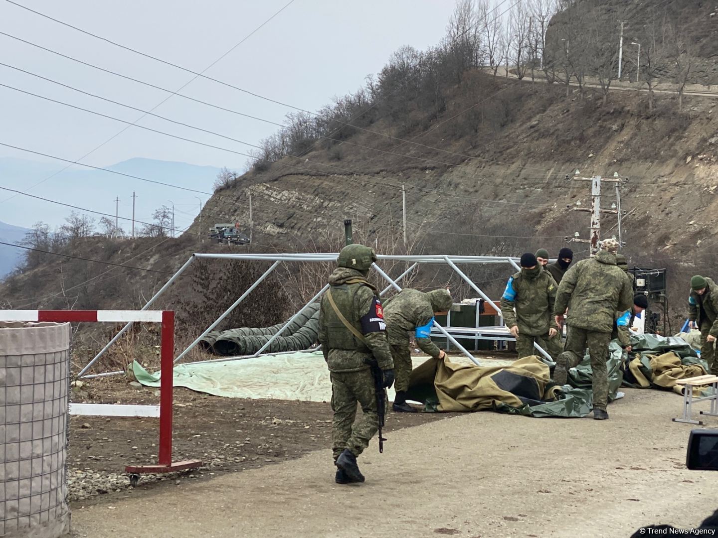 Peacekeepers changing place of their tents on area of peaceful protests near Azerbaijan's Shusha (PHOTO/VIDEO)