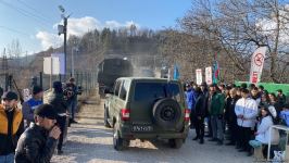 More supply vehicles of Russian peacekeepers pass along Azerbaijan's Lachin road (PHOTO)