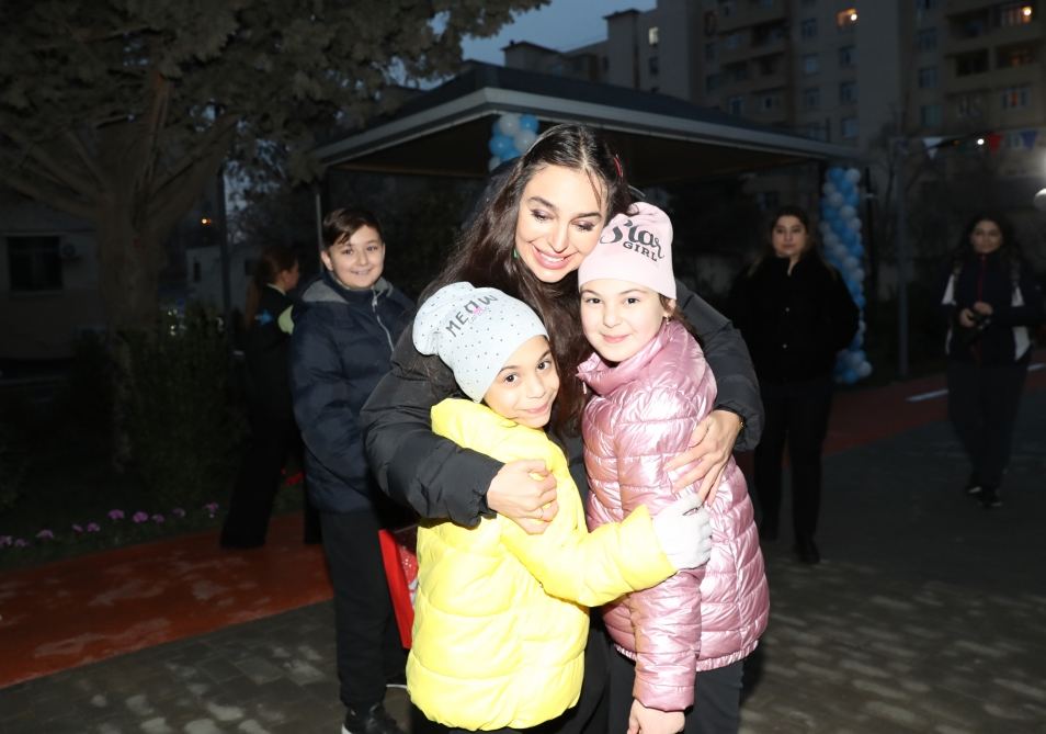 Вице-президент Фонда Гейдара Алиева Лейла Алиева приняла участие в открытии очередного обновленного двора в рамках проекта «Наш двор» (ФОТО)