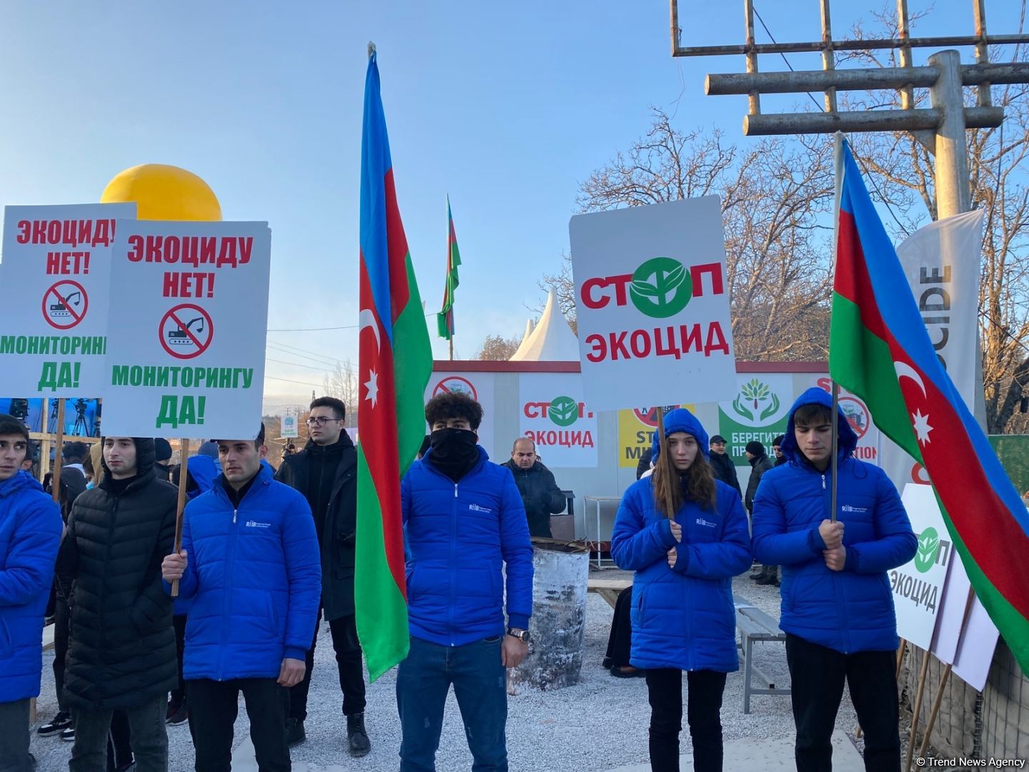 Акция протеста на Лачинской дороге продолжается (ФОТО)
