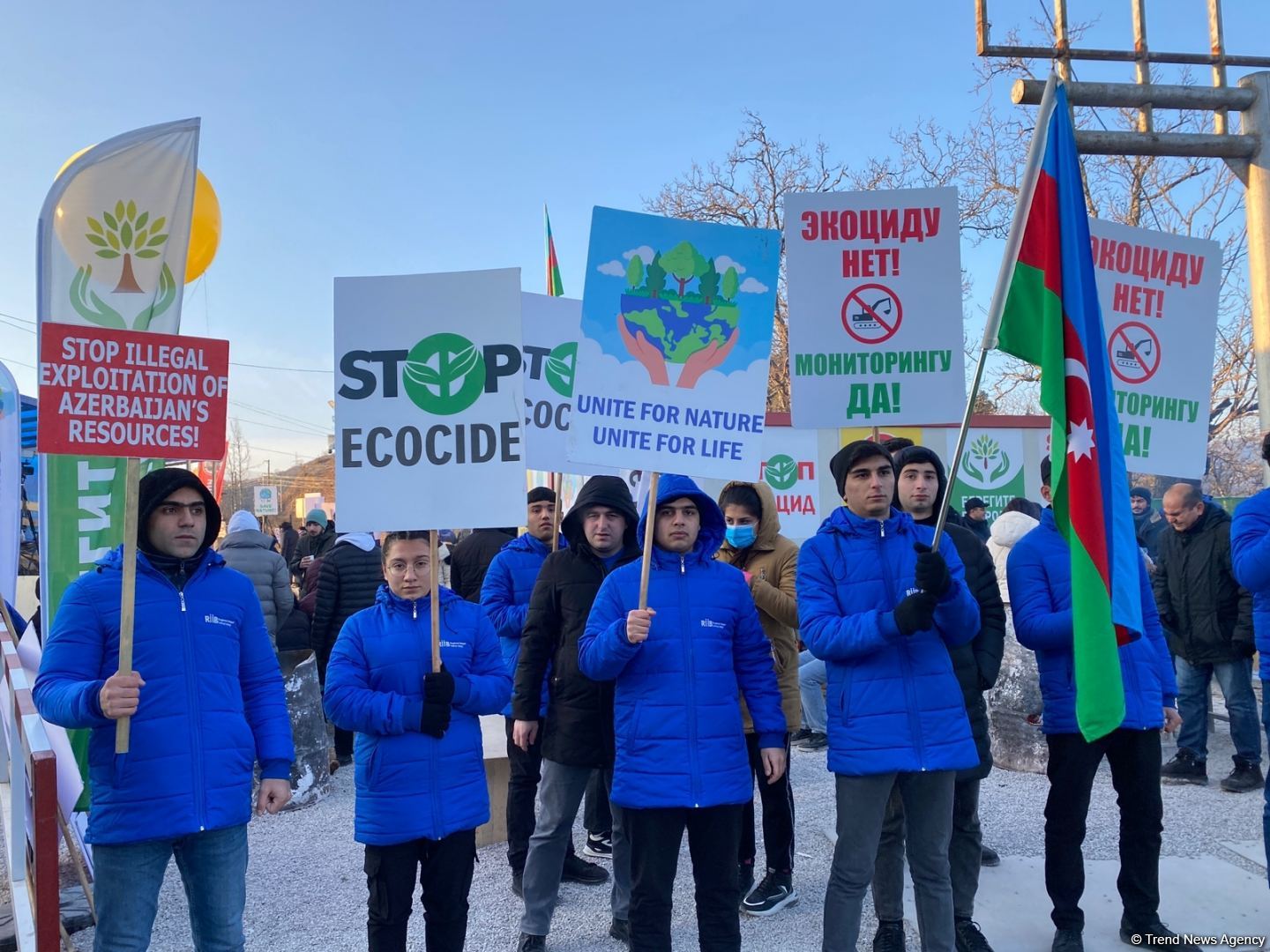 Акция протеста на Лачинской дороге продолжается (ФОТО)