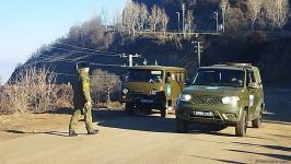 Several more vehicles of Russian peacekeepers pass freely along Azerbaijan's Lachin-Khankandi road (PHOTO)