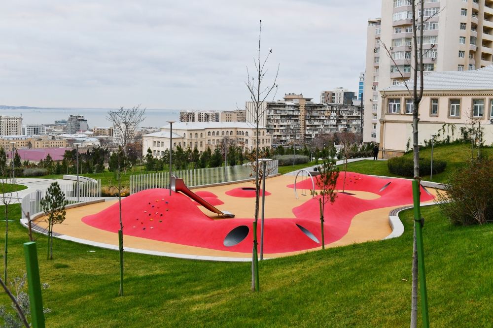 President Ilham Aliyev attends inauguration of second part of Central Park in Baku (PHOTO/VIDEO)