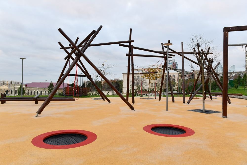 President Ilham Aliyev attends inauguration of second part of Central Park in Baku (PHOTO/VIDEO)