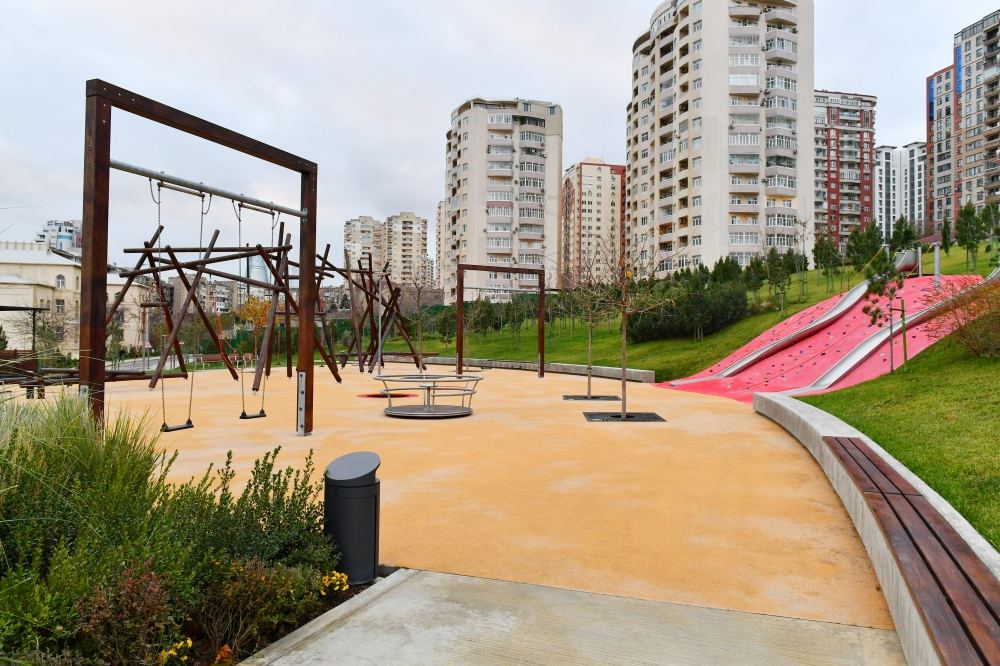 President Ilham Aliyev attends inauguration of second part of Central Park in Baku (PHOTO/VIDEO)