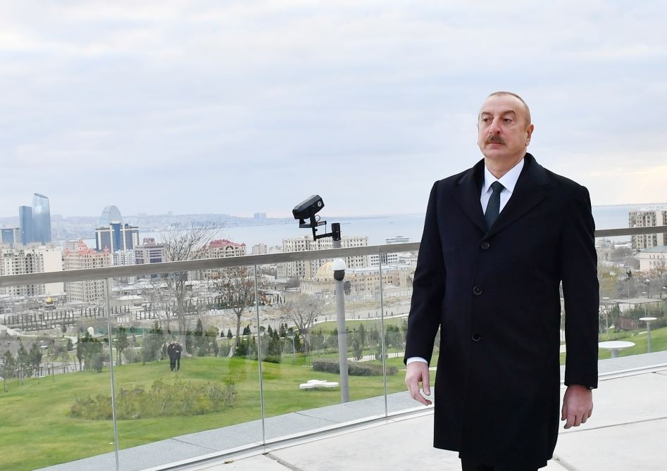 President Ilham Aliyev attends inauguration of second part of Central Park in Baku (PHOTO/VIDEO)