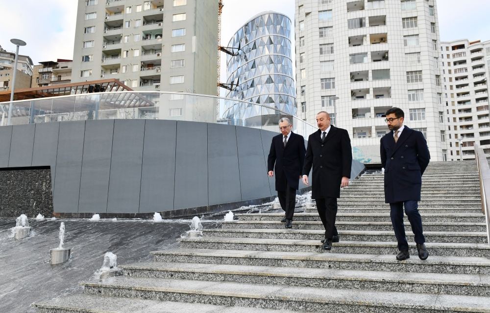 President Ilham Aliyev attends inauguration of second part of Central Park in Baku (PHOTO/VIDEO)