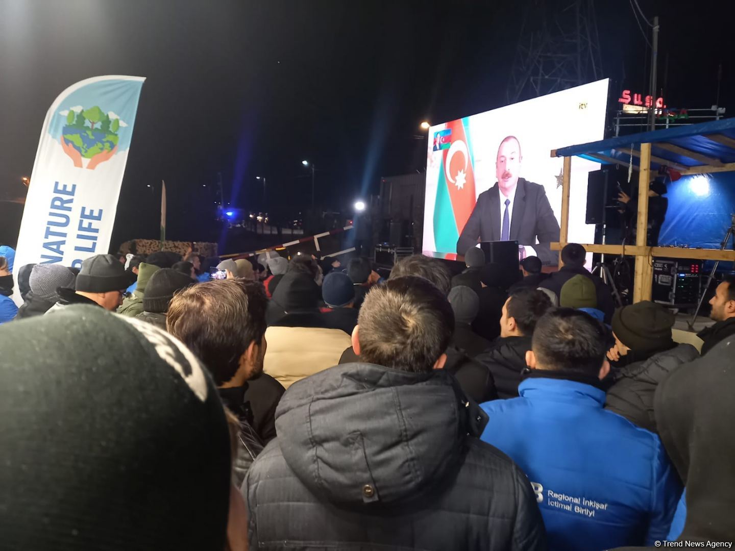 Участники акции на Лачинской дороге посмотрели обращение Президента Ильхама Алиева к азербайджанскому народу (ФОТО)