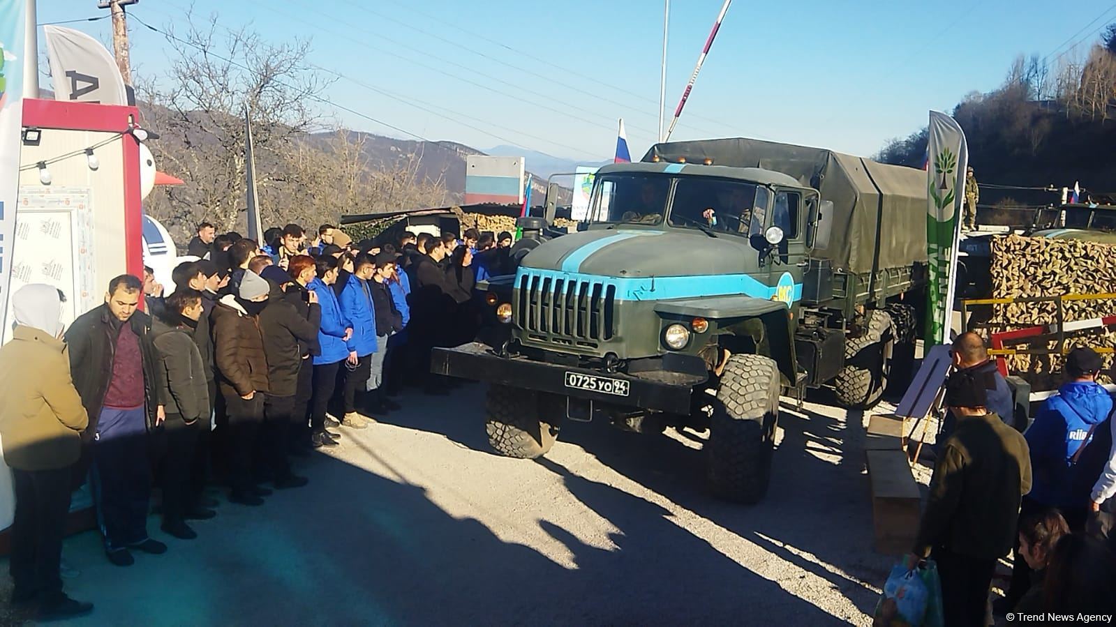 По Лачинской дороге беспрепятственно проехали еще семь автомобилей снабжения РМК (ФОТО)