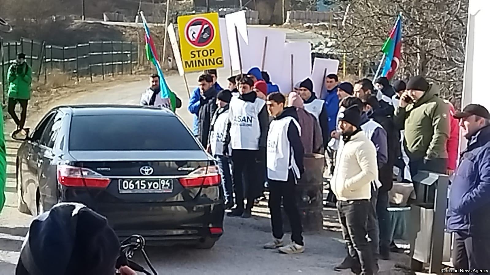 Сегодня по Лачинской дороге беспрепятственно проехали уже 20 машин (ФОТО)