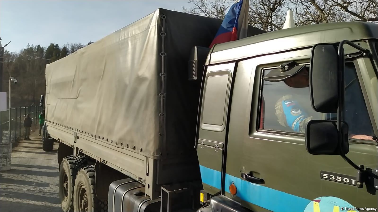 Сегодня по Лачинской дороге беспрепятственно проехали уже 20 машин (ФОТО)