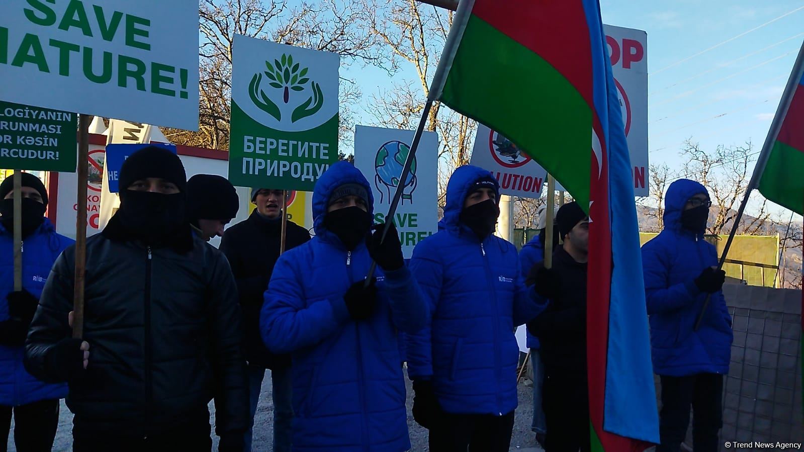 Продолжается мирная акция протеста на Лачинской дороге (ФОТО)