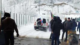 По Лачинской дороге беспрепятственно проехали две машины миротворцев (ФОТО)