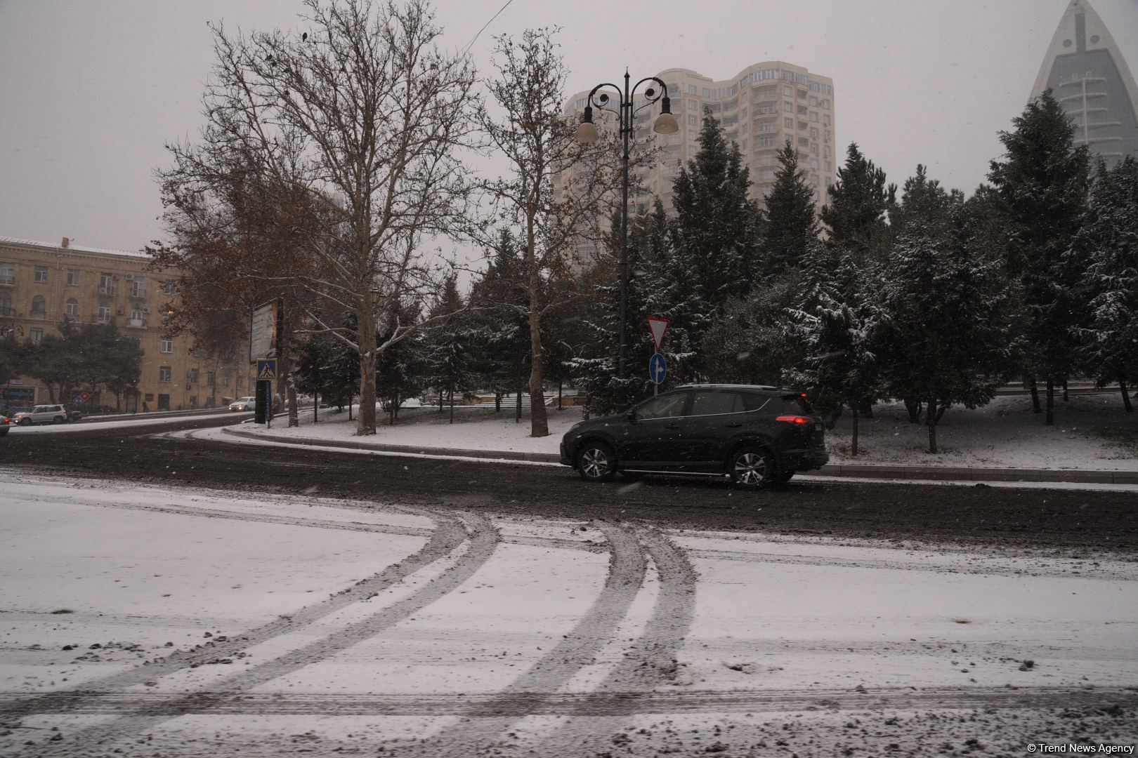 Заснеженный Баку (Фоторепортаж)