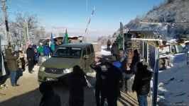 По Лачинской дороге беспрепятственно проехал автотранспорт РМК (ФОТО)