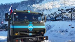 По Лачинской дороге беспрепятственно проехали карета скорой медицинской помощи и машина снабжения РМК (ФОТО)