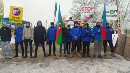 Мирная акция протеста на Лачинской дороге продолжается уже 32 дня (ФОТО)
