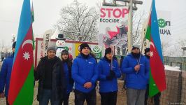 Мирная акция протеста на Лачинской дороге продолжается уже 32 дня (ФОТО)