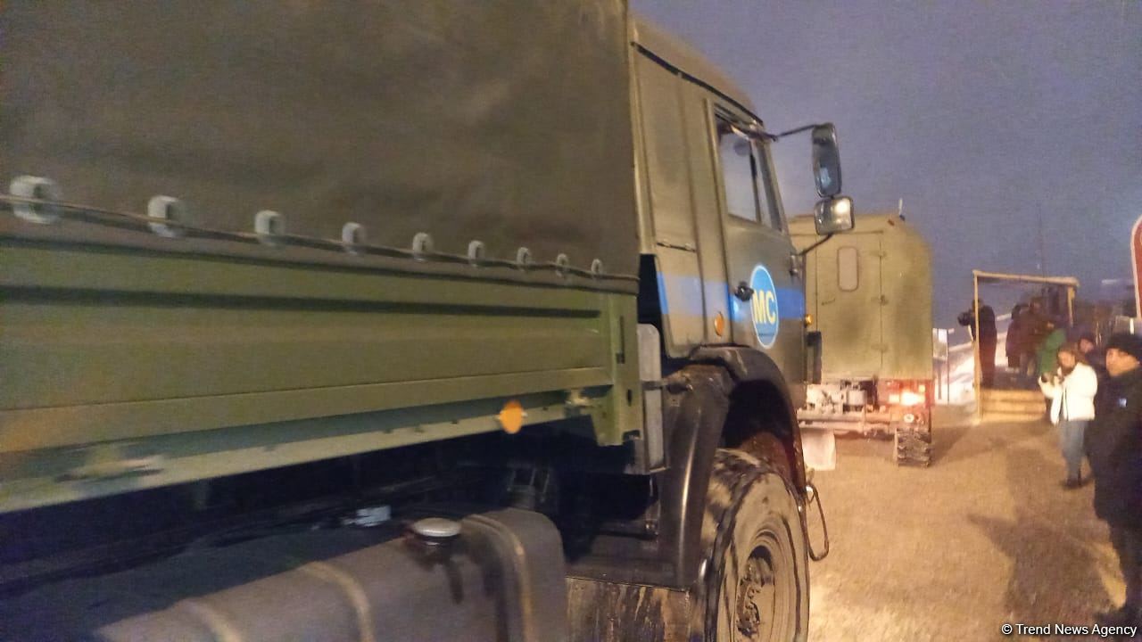 По Лачинской дороге беспрепятственно проехали еще две машины обеспечения миротворцев  (ФОТО/ВИДЕО)