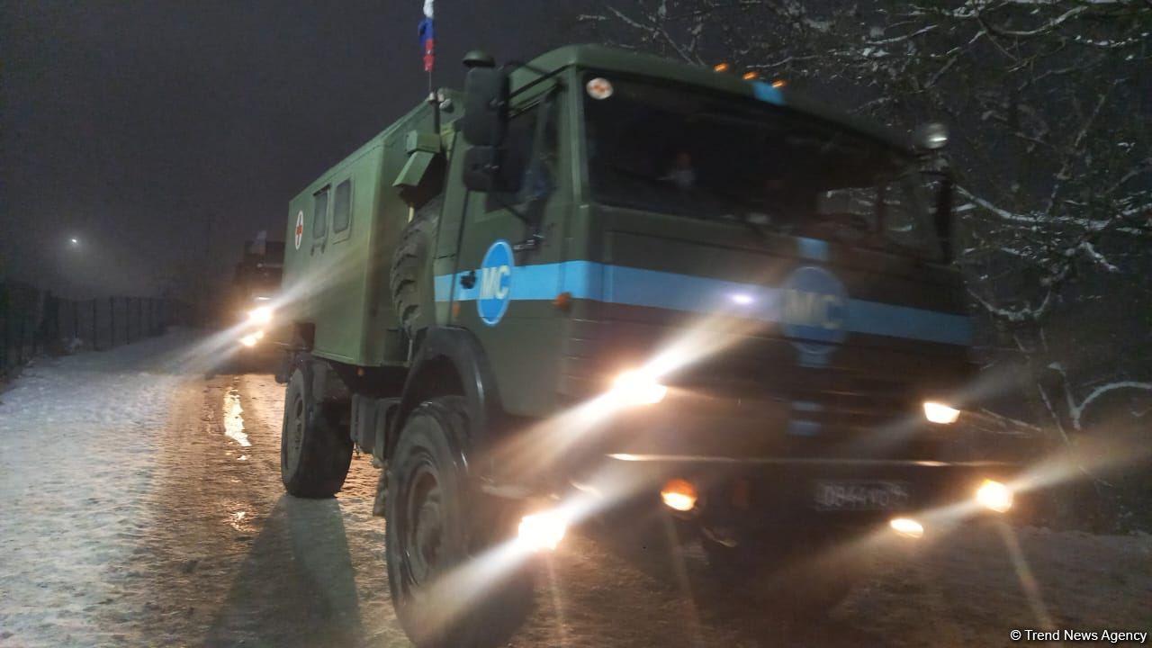 По Лачинской дороге беспрепятственно проехали еще две машины обеспечения миротворцев  (ФОТО/ВИДЕО)