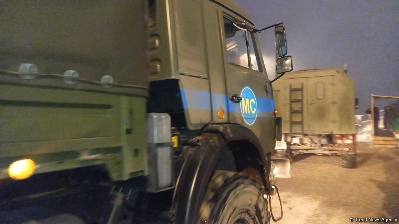По Лачинской дороге беспрепятственно проехали еще две машины обеспечения миротворцев  (ФОТО/ВИДЕО)