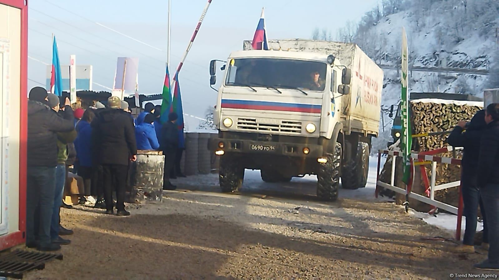 По Лачинской дороге беспрепятственно проехали еще 4 транспортных средства РМК (ФОТО)