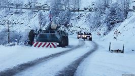 По Лачинской дороге беспрепятственно проехали автомашины Красного Креста (ФОТО)